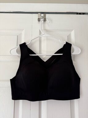 Lululemon black sports bra
